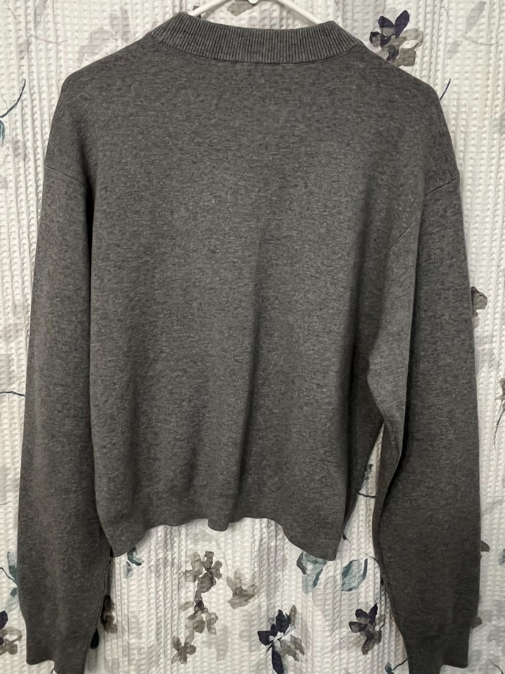 Fatigue Sisters Sweatshirt in Heather Grey by the brand Favorite Daughter. Med - Picture 4 of 6